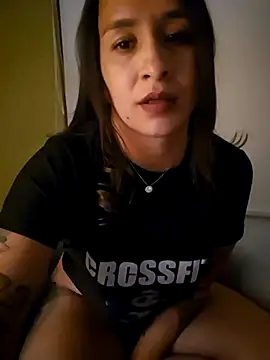 Snapshot of Paola_andrade chatting on 04-28-26, 02:49 Paola andrade online show from 04-28-26, 02:49