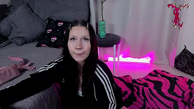 xdigitalxhoe online show from 06-01-26, 08:43