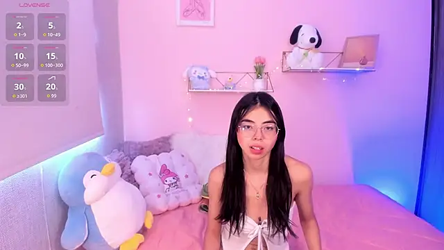 Mia Naive online show from 07-30-26, 01:10