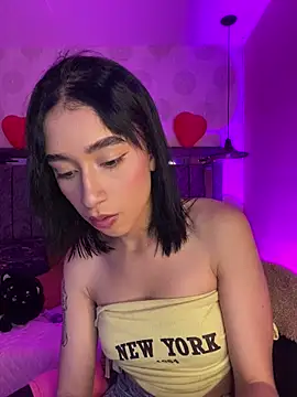 alahia pink online show from 03-10-26, 03:00