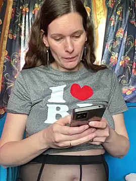 Midnight Munch online show from 06-10-26, 01:10