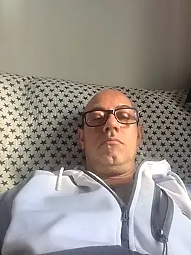 pareja47 online show from 04-24-26, 08:17