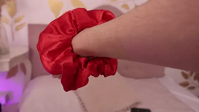 EmmaClark   online show from 03-25-26, 10:05