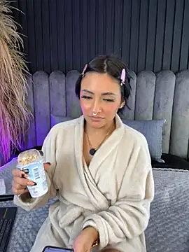 Nanda vixen  online show from 04-19-26, 09:08