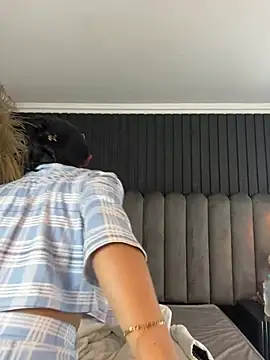 Nanda vixen  online show from 04-22-26, 11:39