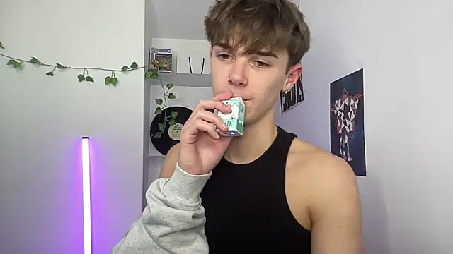 YourMilkyGuy online show from 04-28-26, 03:50