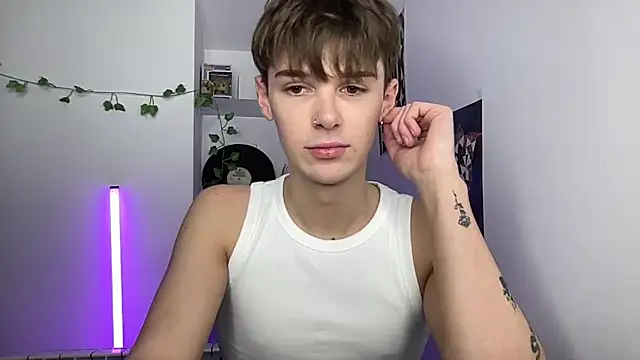 Snapshot of YourMilkyGuy chatting on 04-29-26, 05:30 YourMilkyGuy online show from 04-29-26, 05:30