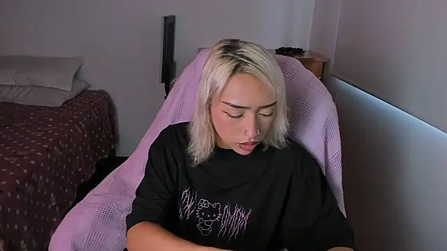 Snapshot of _AbbyIce chatting on 02-08-26, 08:45 AbbyIce online show from 02-08-26, 08:45