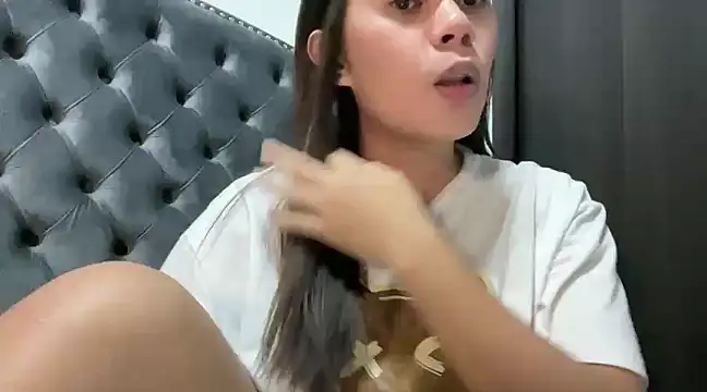 Snapshot of Mooree_naba chatting on 02-09-25, 12:30 Mooree naba online show from 02-09-25, 12:30