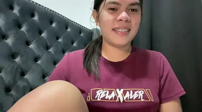 Snapshot of Mooree_naba chatting on 02-11-25, 10:50 Mooree naba online show from 02-11-25, 10:50