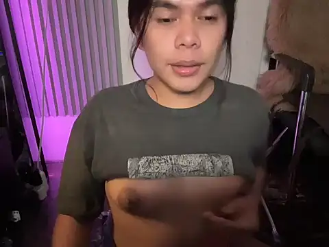 Snapshot of Mooree_naba chatting on 10-22-25, 10:59 Mooree naba online show from 10-22-25, 10:59