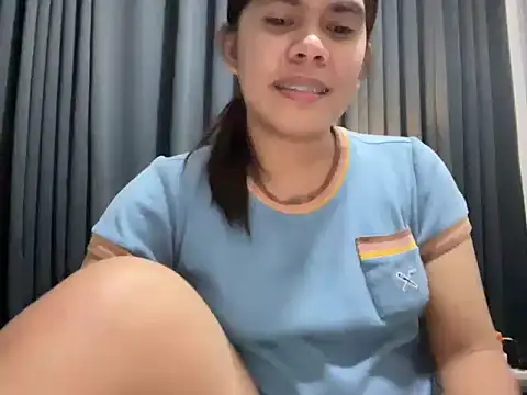 Snapshot of Mooree_naba chatting on 11-23-25, 01:00 Mooree naba online show from 11-23-25, 01:00