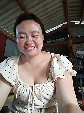Snapshot of lisn-cute chatting on 05-26-26, 10:55 lisn-cute online show from 05-26-26, 10:55