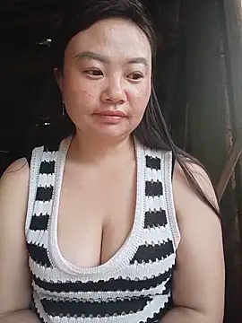 Snapshot of lisn-cute chatting on 05-27-26, 11:46 lisn-cute online show from 05-27-26, 11:46