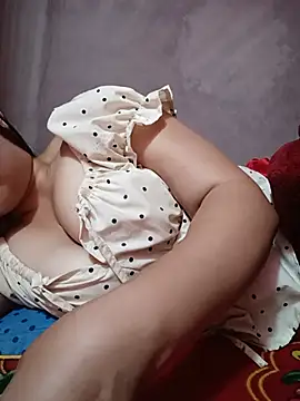 Snapshot of lisn-cute chatting on 06-20-26, 12:47 lisn-cute online show from 06-20-26, 12:47