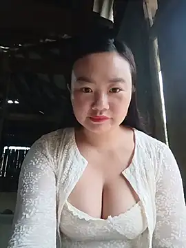 Snapshot of lisn-cute chatting on 08-04-26, 11:29 lisn-cute online show from 08-04-26, 11:29