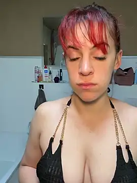 Snapshot of Roxysophie chatting on 05-05-26, 06:32 Roxysophie online show from 05-05-26, 06:32