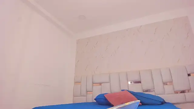 hermione brown online show from 04-13-26, 07:52