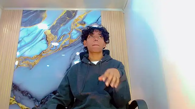 DaviidBuckx  online show from 04-01-26, 02:01