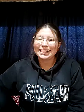 Snapshot of Monroe0303 chatting on 04-09-26, 10:37 Monroe0303 online show from 04-09-26, 10:37