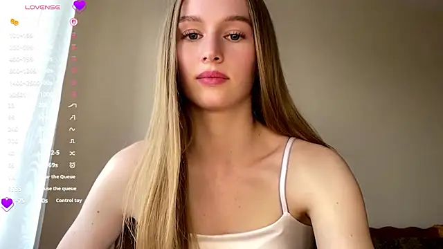 Snapshot of Viktoria_Vibes chatting on 05-05-26, 03:20 Viktoria Vibes online show from 05-05-26, 03:20
