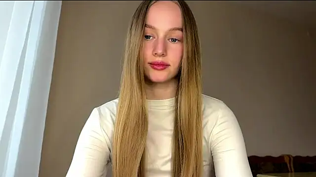 Snapshot of Viktoria_Vibes chatting on 05-15-26, 03:30 Viktoria Vibes online show from 05-15-26, 03:30