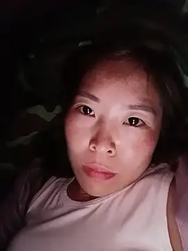 Yiyoongg online show from 06-16-26, 10:18