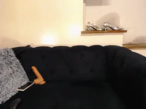 SexyRihannaX online show from 03-05-26, 01:12