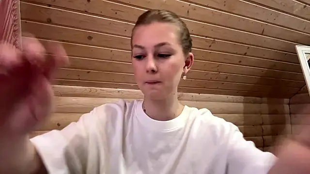 Snapshot of TessSamul chatting on 05-07-26, 04:01 TessSamul online show from 05-07-26, 04:01