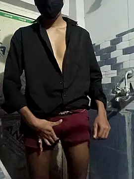 Snapshot of hotyboy_89 chatting on 03-10-26, 12:21 hotyboy 89 online show from 03-10-26, 12:21