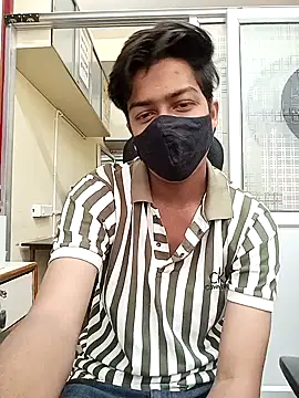 Snapshot of hotyboy_89 chatting on 04-17-26, 04:26 hotyboy 89 online show from 04-17-26, 04:26
