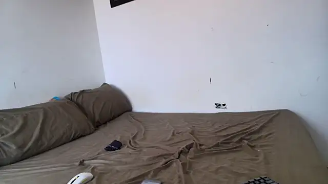 Xanderstone00 online show from 04-02-26, 03:09