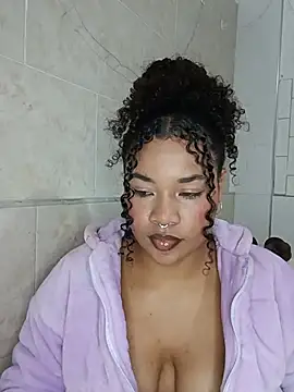 BrianaSweetxxx online show from 05-24-26, 03:44
