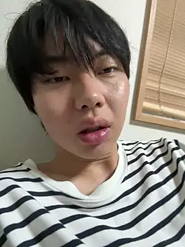 Snapshot of hibi0875 chatting on 02-10-26, 05:06 hibi0875 online show from 02-10-26, 05:06