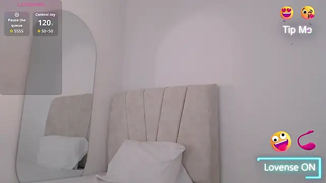 Lucia Lavelle online show from 03-07-26, 06:27