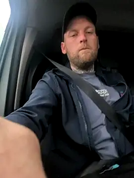 Snapshot of dave32000 chatting on 02-10-26, 11:47 dave32000 online show from 02-10-26, 11:47