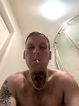 Snapshot of dave32000 chatting on 02-18-26, 12:39 dave32000 online show from 02-18-26, 12:39