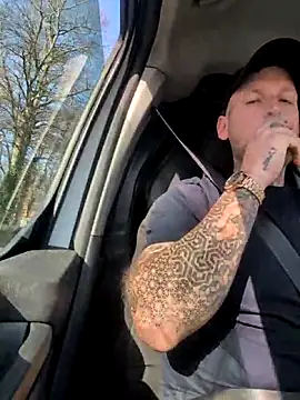 Snapshot of dave32000 chatting on 03-04-26, 11:38 dave32000 online show from 03-04-26, 11:38