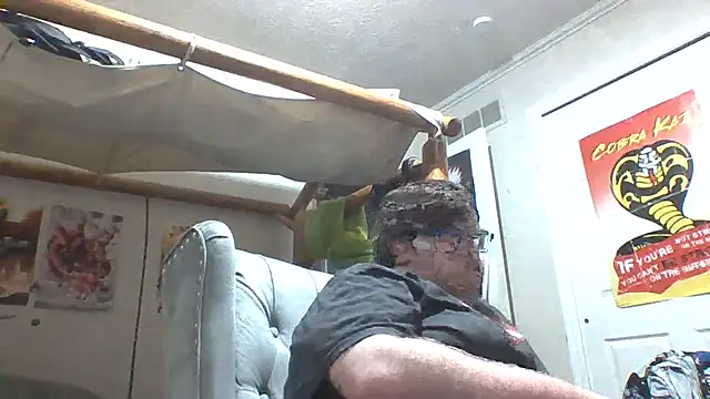 Snapshot of sexygamer74 chatting on 07-08-26, 11:31 sexygamer74 online show from 07-08-26, 11:31