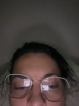 Snapshot of justinahallo chatting on 02-09-26, 09:35 justinahallo online show from 02-09-26, 09:35