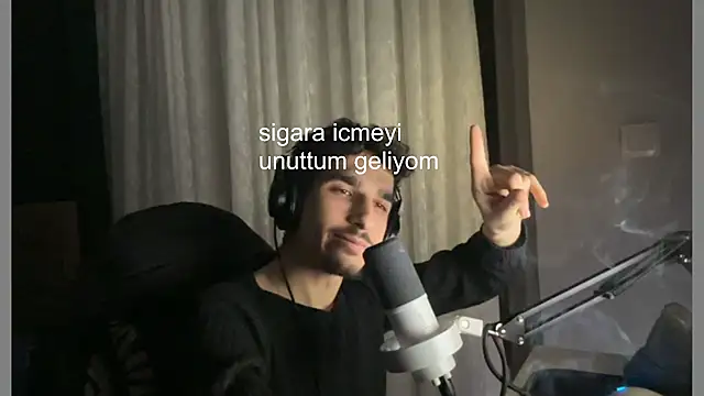 Snapshot of enesbabakral chatting on 03-05-26, 08:38 enesbabakral online show from 03-05-26, 08:38