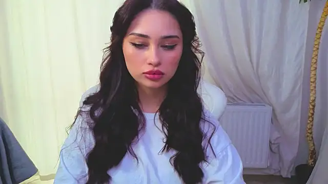 Sofia Plump online show from 04-13-26, 12:54