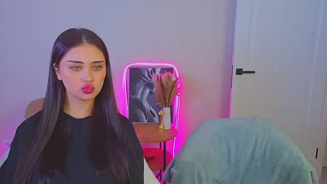 Sofia Plump online show from 05-21-26, 12:34