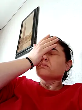Snapshot of Sony28v chatting on 05-18-26, 06:30 Sony28v online show from 05-18-26, 06:30