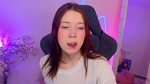 MmollyMay online show from 04-18-26, 10:19