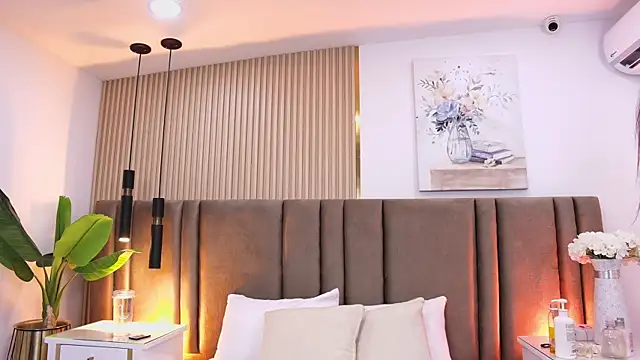 SaraLugo online show from 04-01-26, 07:44