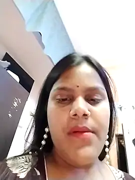 Snapshot of Newmomsexy chatting on 02-22-26, 04:38 Newmomsexy online show from 02-22-26, 04:38