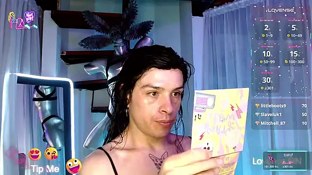 DanniHotBoy02 online show from 05-23-26, 12:49