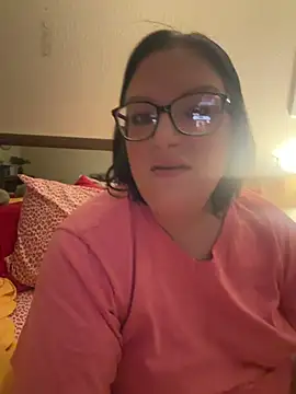 Snapshot of FreaksOffALeash3261 chatting on 05-16-26, 12:04 FreaksOffALeash3261 online show from 05-16-26, 12:04