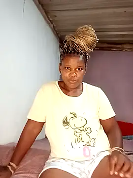 Snapshot of MrsTrina chatting on 02-12-26, 06:25 MrsTrina online show from 02-12-26, 06:25